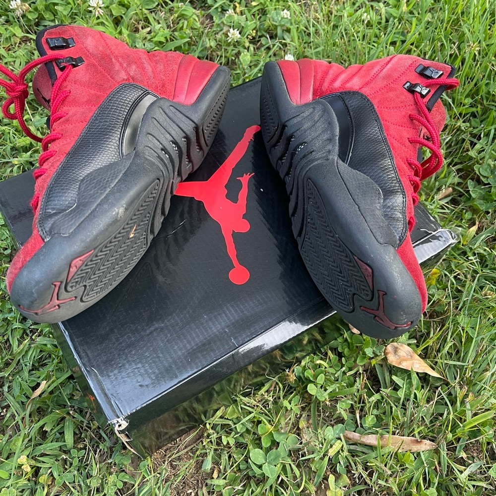 Jordan 12 Reverse Flu Game - Picture 6 of 8